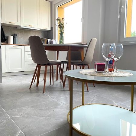 Apartament Konstytucji - Centrum Świnoujście Exteriör bild