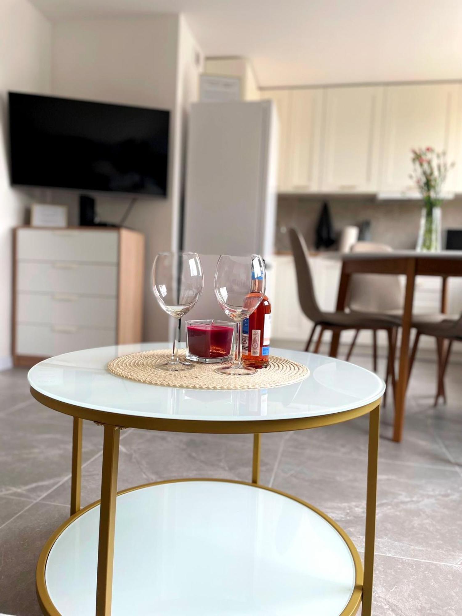 Apartament Konstytucji - Centrum Świnoujście Exteriör bild